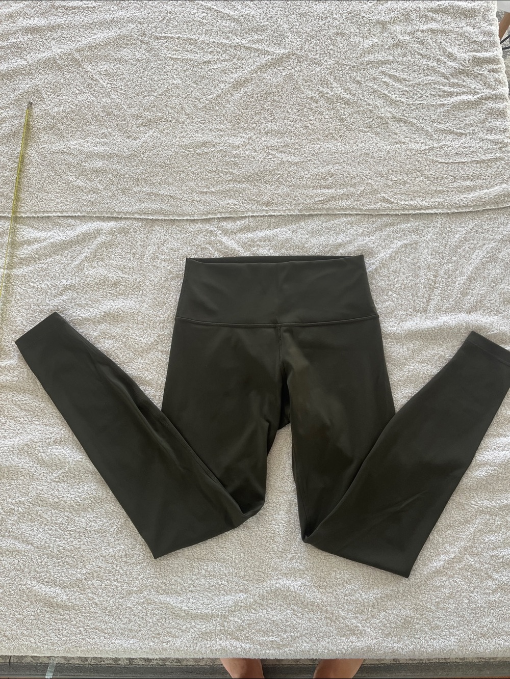 lululemon dark green leggings Size 6